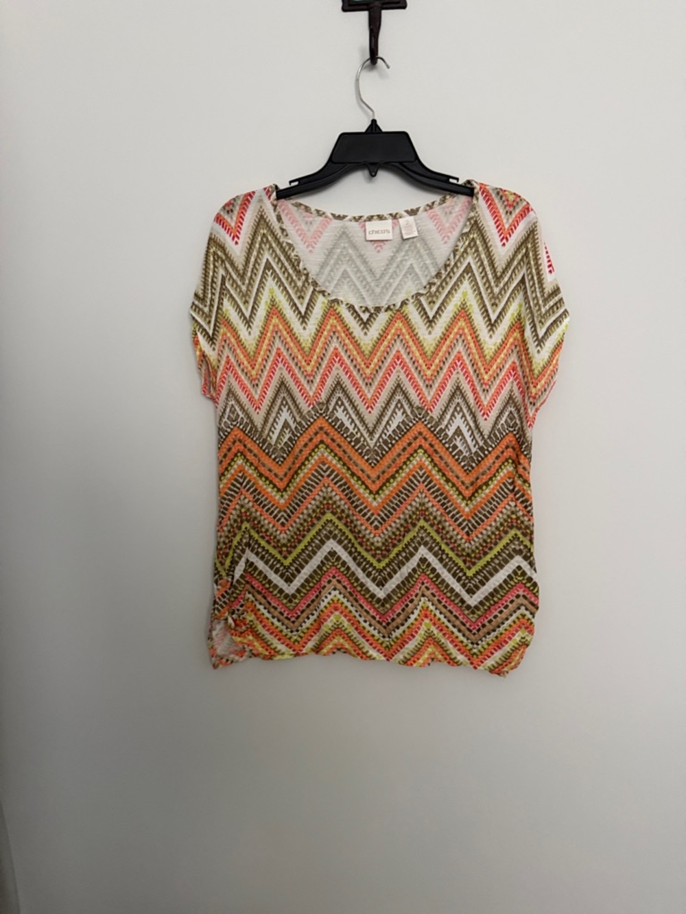Chico's Chevron Short Sleeve Top - Round Neck Orange, Green & Beige size 2 (L)